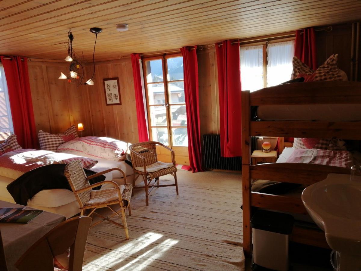 B&B Rosaly Chateau-d'Oex Room photo