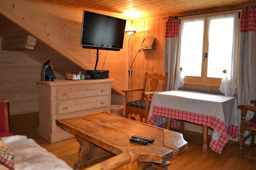 B&B Rosaly Chateau-d'Oex Room photo