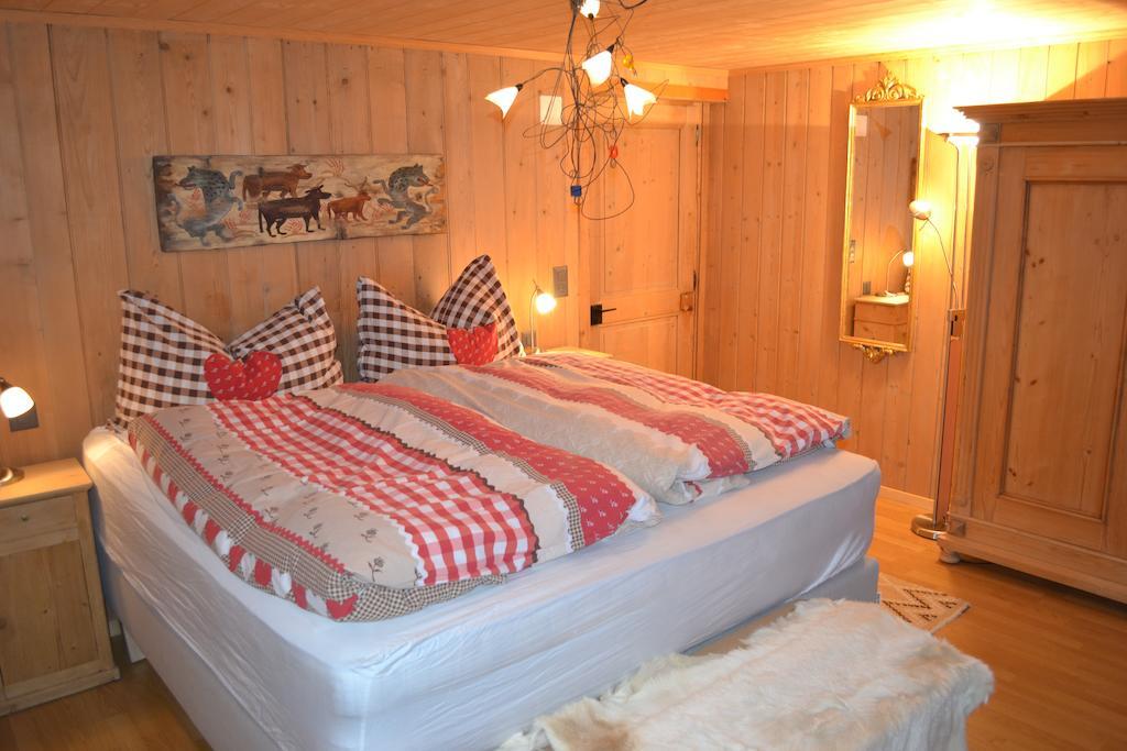 B&B Rosaly Chateau-d'Oex Room photo
